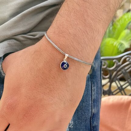 Oxide eye bracelet